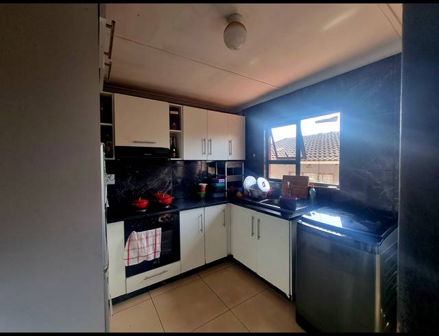 2 BEDROOM HOUSE FOR SALE IN UMHLATHUZE